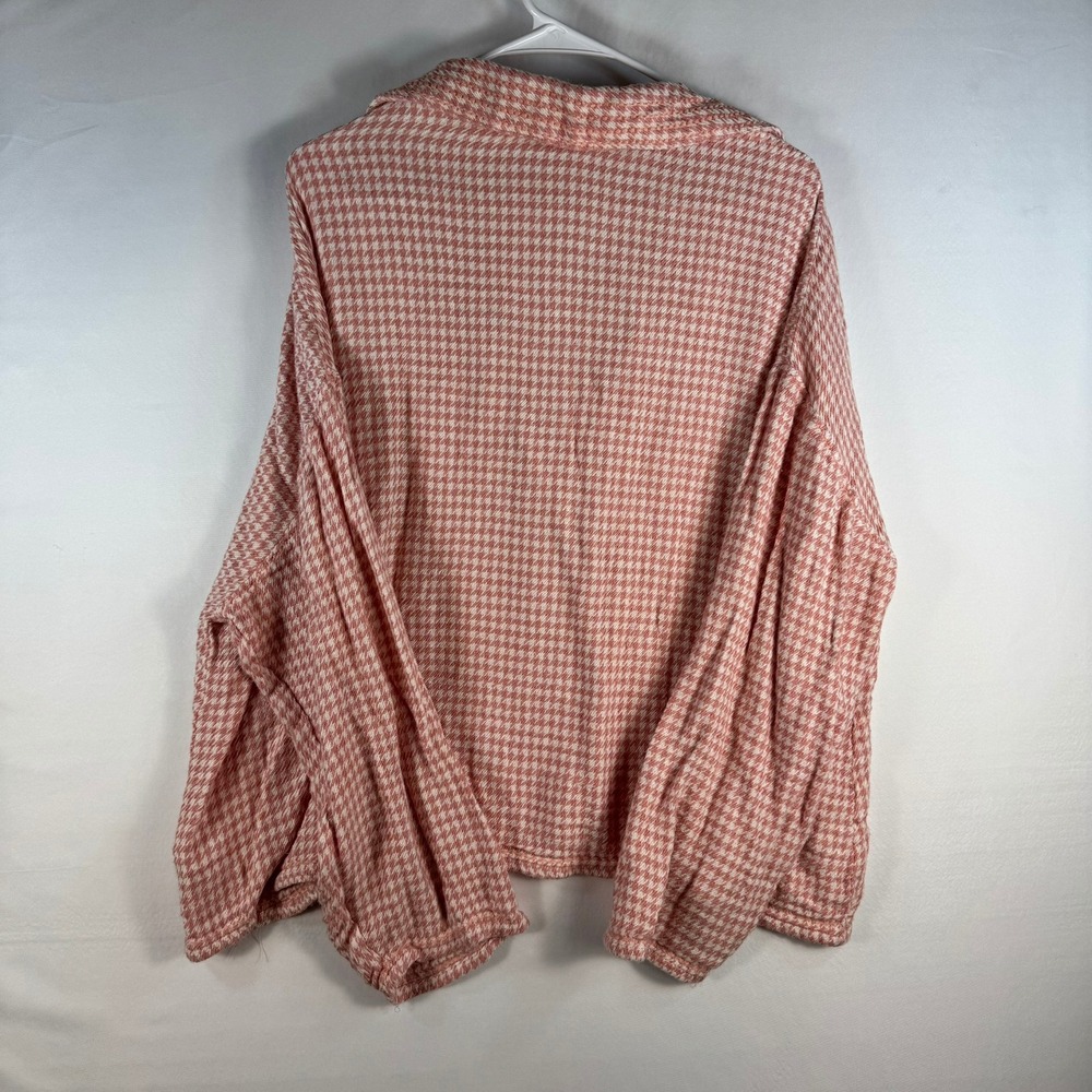 Peace Love World Pink Houndstooth Pullover Blouse XL Long Sleeve V-Neck Top - Picture 4 of 8